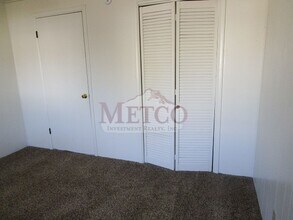 1855 L St in Springfield, OR - Foto de edificio - Building Photo