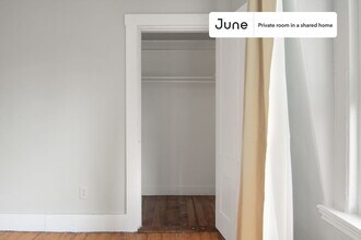 Private bedroom in 4 bed/2.5 bath Home in Boston, MA - Building Photo - Building Photo