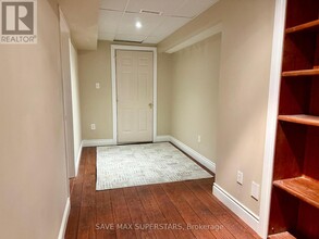 58 Brookwood Dr in Barrie, ON - Building Photo - Building Photo