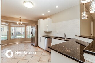 3173 Parkhill Ave in Spring Hill, FL - Foto de edificio - Building Photo