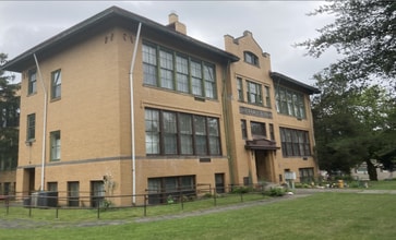 1735 Ohio Ave in White Oak, PA - Building Photo - Building Photo