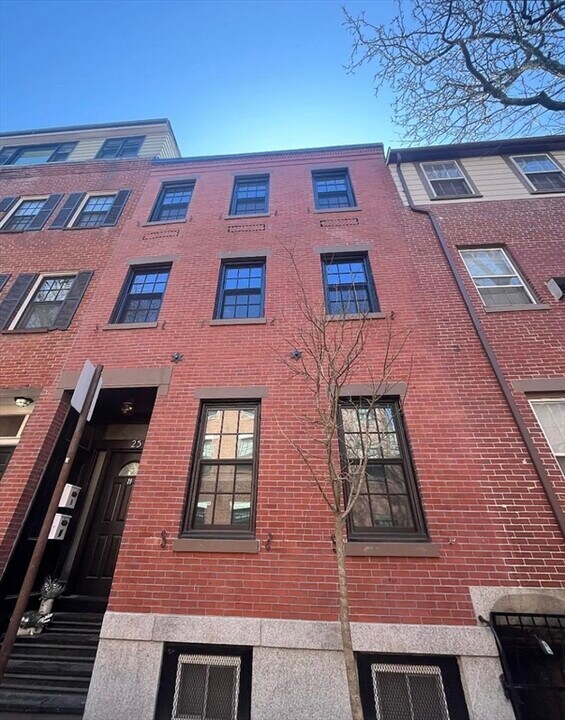 25 Melrose St, Unit 3 in Boston, MA - Building Photo
