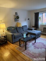 239 Kelton St, Unit 32 in Boston, MA - Building Photo