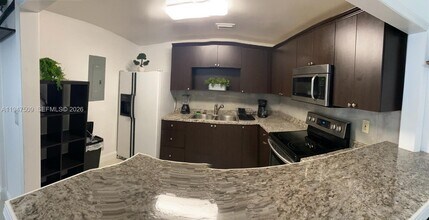 3670 SW 12th St in Miami, FL - Building Photo - Building Photo