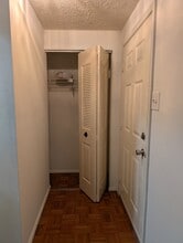 4410 Groombridge Way, Unit Groombridge Way in Alexandria, VA - Building Photo - Building Photo