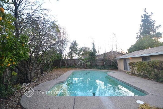 402 Springvalley Dr in Vacaville, CA - Building Photo - Building Photo