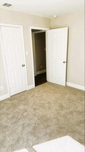 710 E Adoue Ave-Unit -Unit B in Baytown, TX - Building Photo - Building Photo