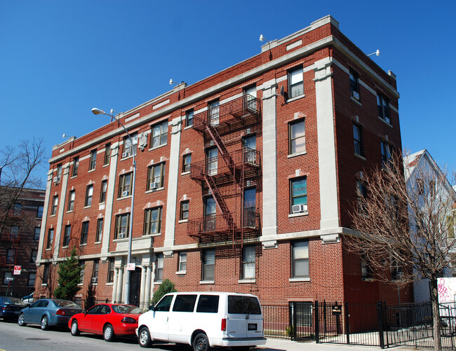 2205 Foster Ave in Brooklyn, NY - Building Photo - Building Photo