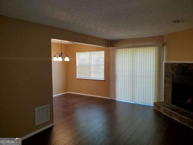 2303 Pine Tree Trail in College Park, GA - Building Photo - Building Photo