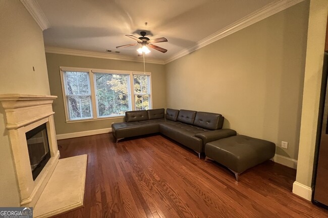 11 Perimeter Center E in Dunwoody, GA - Building Photo - Building Photo