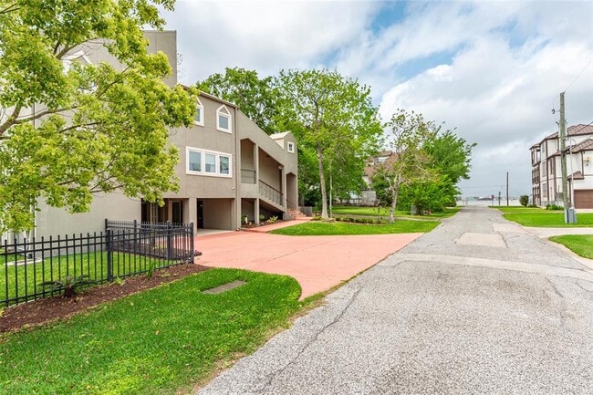 property at 112 Oak Rd
