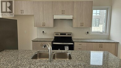 146 Wascana Rd in Vaughan, ON - Building Photo - Building Photo