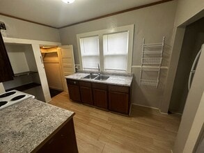 3137 Felix St in St. Joseph, MO - Building Photo - Building Photo