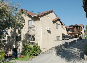 4023 Sunset Dr in Los Angeles, CA - Building Photo - Building Photo