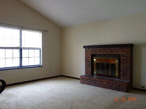 16109 W 141st Terrace in Olathe, KS - Building Photo - Building Photo