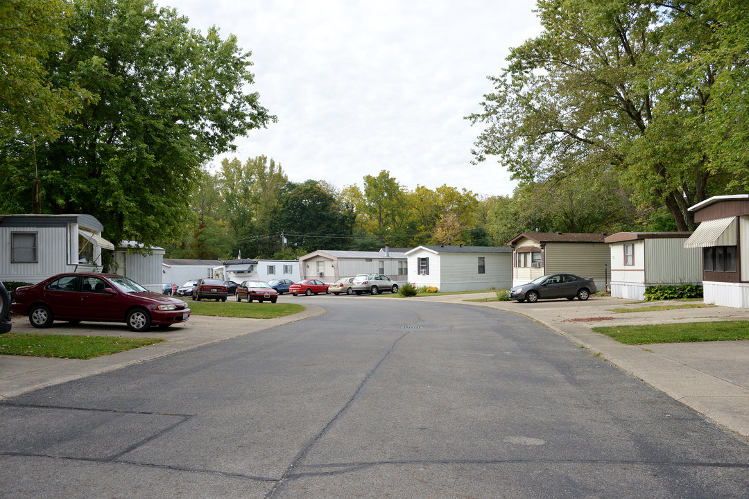 Wayne MHC in Oregonia, OH - Building Photo