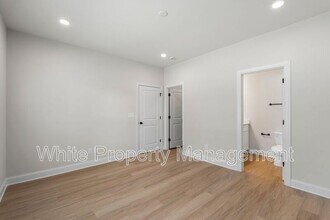 7805 Shadow Lawn Rd in Charlotte, NC - Building Photo - Building Photo