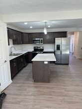 1512 Red Fern Dr in Farmington, NY - Building Photo - Building Photo