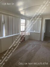 118 Ray St in Bakersfield, CA - Building Photo - Building Photo