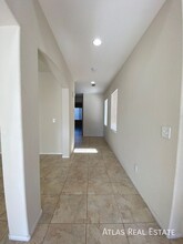 990 E Shady Charmer Ave in Henderson, NV - Building Photo - Building Photo