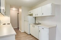 Eastgate Manor in Lloydminster, SK - Building Photo - Building Photo