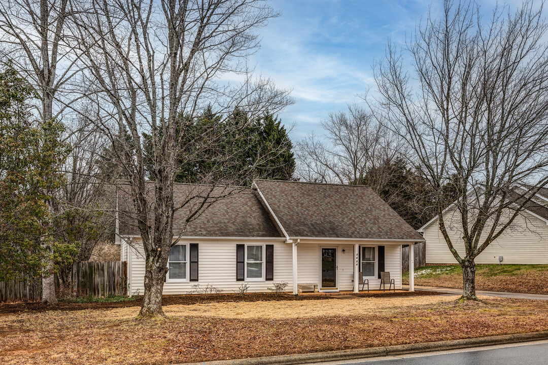 4804 Eagle Rock Rd in Greensboro, NC - Building Photo