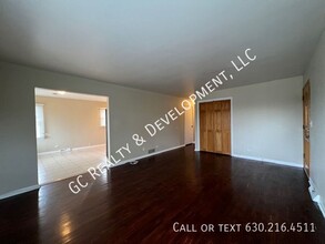 1176 S Chestnut Ave in Arlington Heights, IL - Building Photo - Building Photo