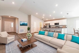 1221 Third Ct, Eagle Lake, FL in Eagle Lake, FL - Building Photo - Building Photo