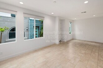 167 Tenor in Irvine, CA - Building Photo - Building Photo