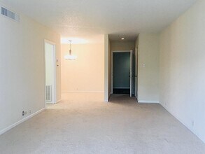 2601 Bellefontaine in Houston, TX - Building Photo - Building Photo