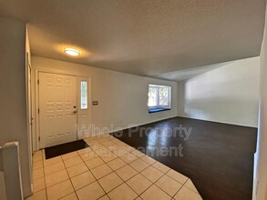 4956 S Dillon St in Aurora, CO - Building Photo - Building Photo
