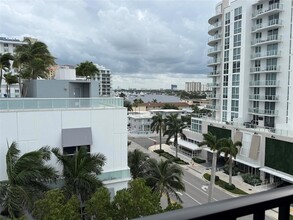 3000 Riomar St, Unit 707 in Fort Lauderdale, FL - Building Photo - Building Photo