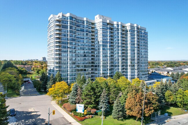 The Sky Rise 2 in Vaughan, ON - Building Photo - Building Photo