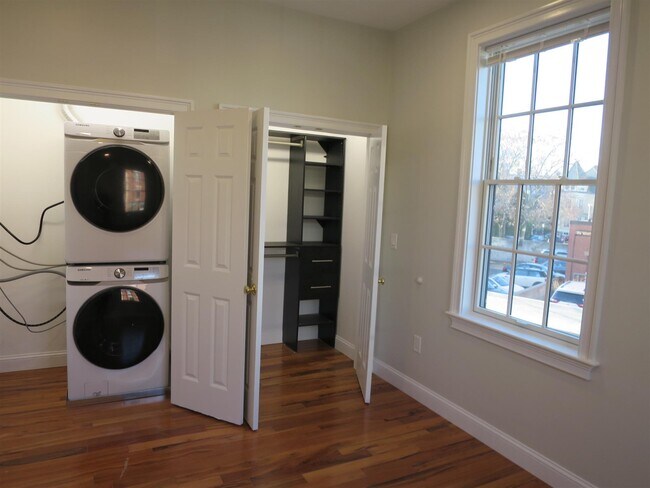 136 Inman St, Unit 3 in Cambridge, MA - Building Photo - Building Photo