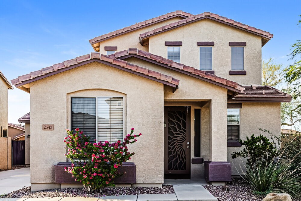 2543 W Old Paint Trail in Phoenix, AZ - Building Photo