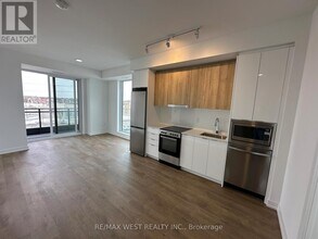 9763 Markham Rd in Markham, ON - Building Photo - Building Photo