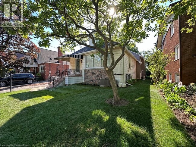 property at 38 Viewpoint Ave