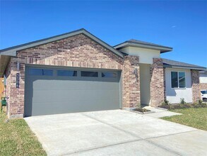 3306 Silverton Dr in Katy, TX - Building Photo - Building Photo