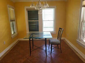 4921 Alamo Dr in Galveston, TX - Building Photo - Building Photo