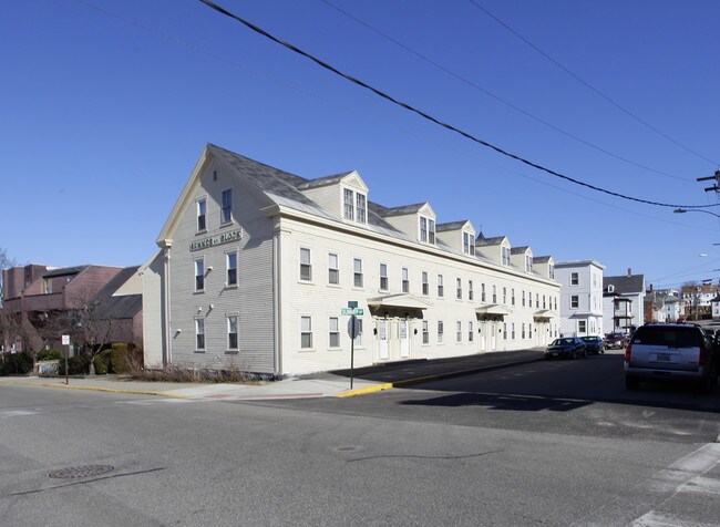 Summer Street Block in Biddeford, ME - Foto de edificio - Building Photo