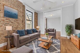 424 E 9th St in New York, NY - Building Photo - Building Photo