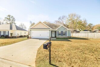 102 Summerstone Bend in Byron, GA - Building Photo - Building Photo