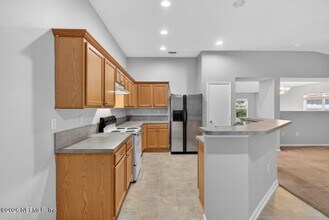 75277 Ravenwood Dr in Yulee, FL - Building Photo - Building Photo