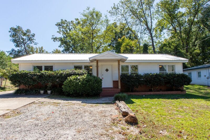 135 Talmadge St in Athens, GA - Building Photo