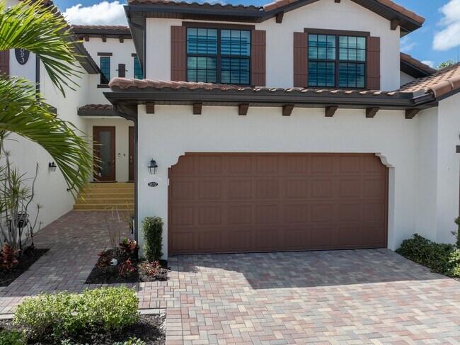 12023 Hawthorn Lake Dr in Ft. Myers, FL - Building Photo - Building Photo