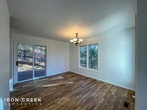 305 Secretariat Ln in Fairview, NC - Building Photo - Building Photo