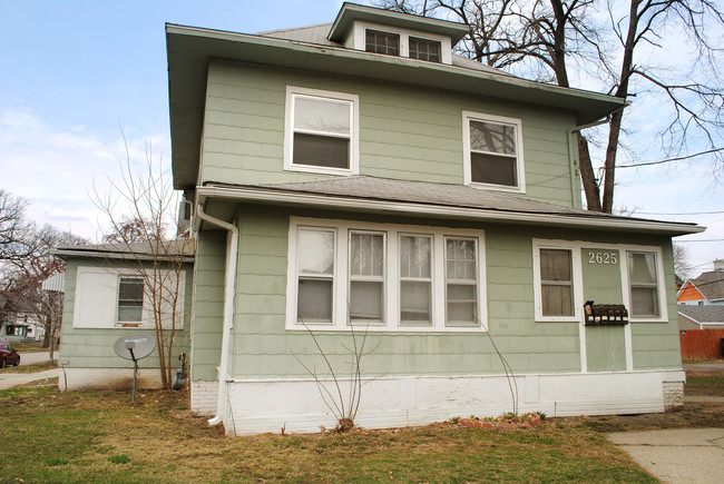 Cottage Grove Apartments in Des Moines, IA - Building Photo - Building Photo