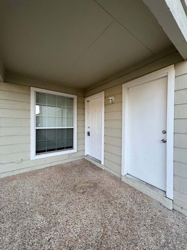 8848 Meadow Range St in San Antonio, TX - Building Photo - Building Photo