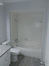 1846 Hollister St in Houston, TX - Building Photo - Building Photo