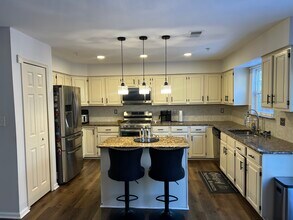 3650 Marcey Creek Rd in Laurel, MD - Foto de edificio - Building Photo